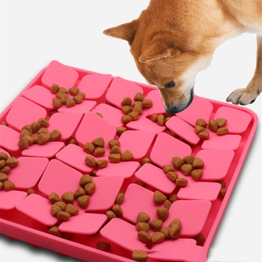 Scoopy Doo Licking Plate